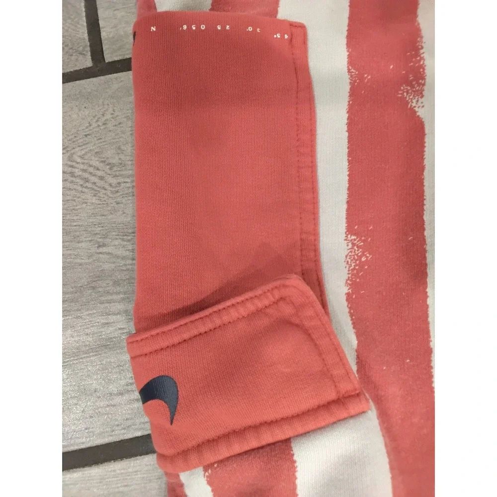 Vintage Y2K Nike Men's Small Cotton Athletic Shorts –‎ Red/White Brush Stripe